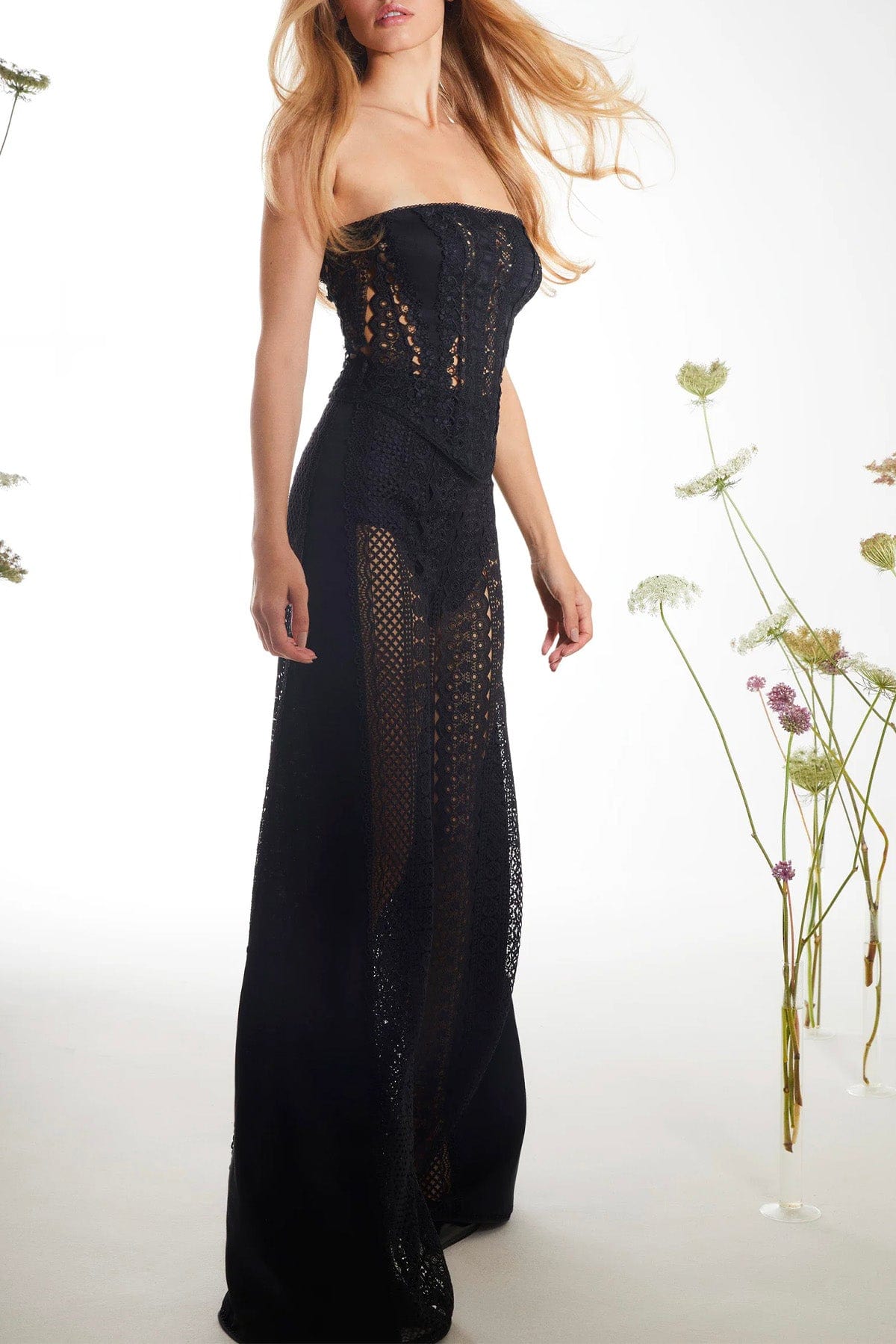CHARO RUIZ TOP-CANOTTIERA IN TES.  Top bustier nero in pizzo Charo Ruiz Lathie