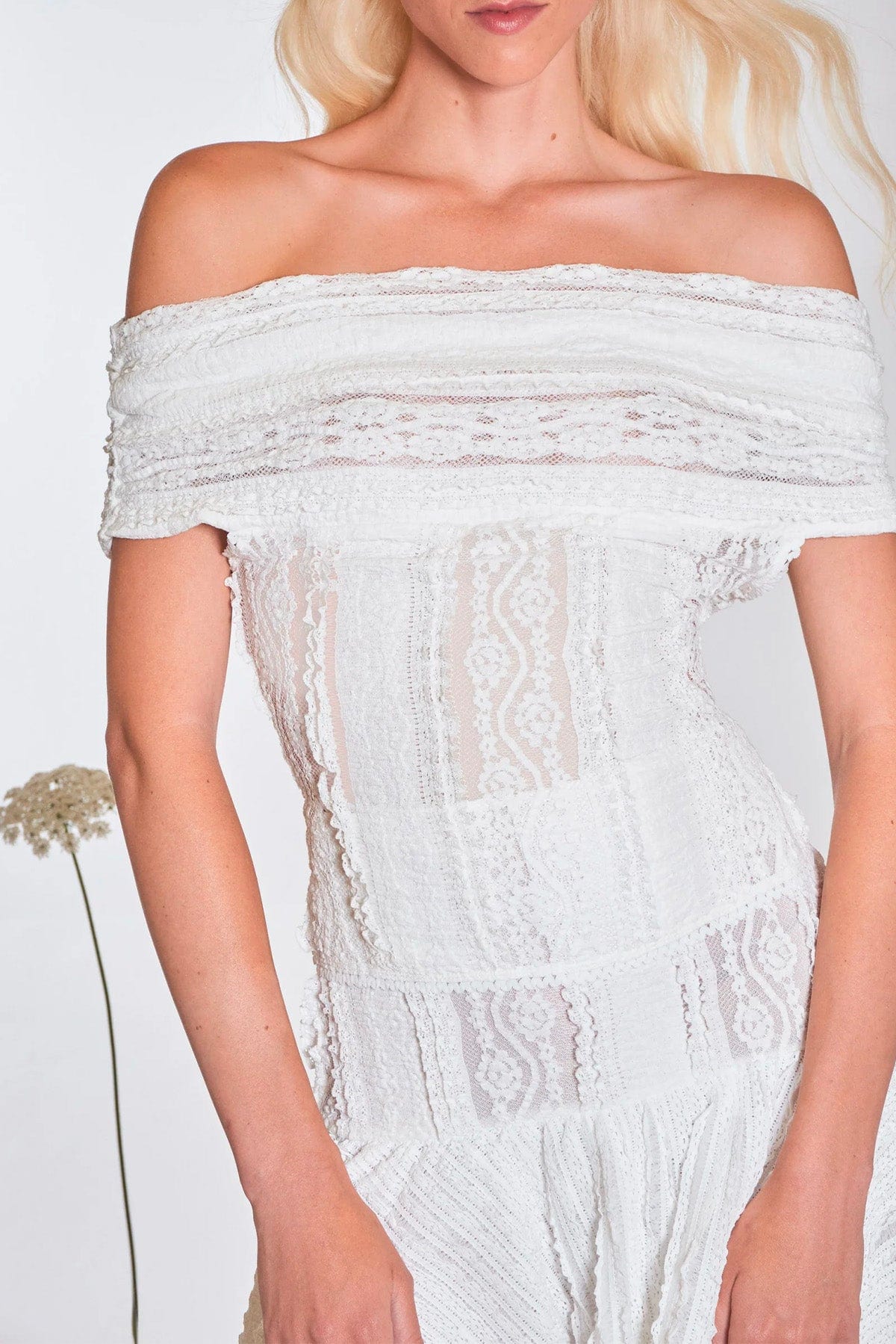 CHARO RUIZ TOP-CANOTTIERA IN TES.  Top in pizzo Charo Ruiz Ceto