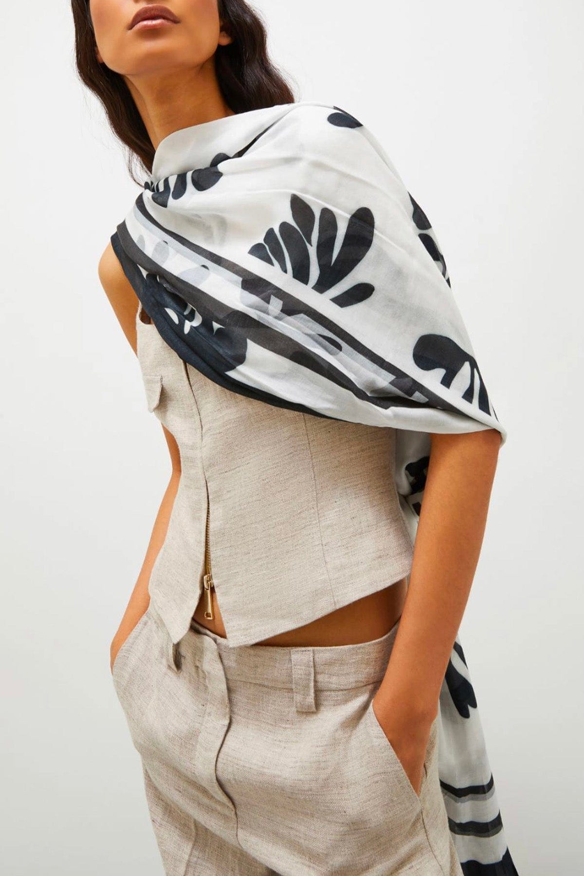 MARELLA FOULARD-SCIARPA-NASTRO  Foulard stampa foliage bianco e nero Marella Bracco
