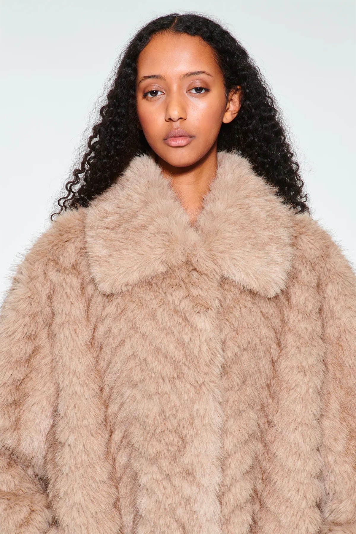 STAND STUDIO MANTELLO-MANTELLA  Cappotto Faux Fur Stand Studio Wynther